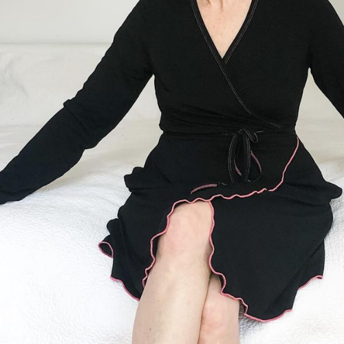 Robe, Bath Robe, Black, wrap dress, Loungewear, Sleepwear, plus sizes, sustainable production, enhanced breathability, breathability, Tencel, Modal, Made in Canada, Mimi Island Designs, female, women, mothers, daughters, buttery soft, ultra soft, gift